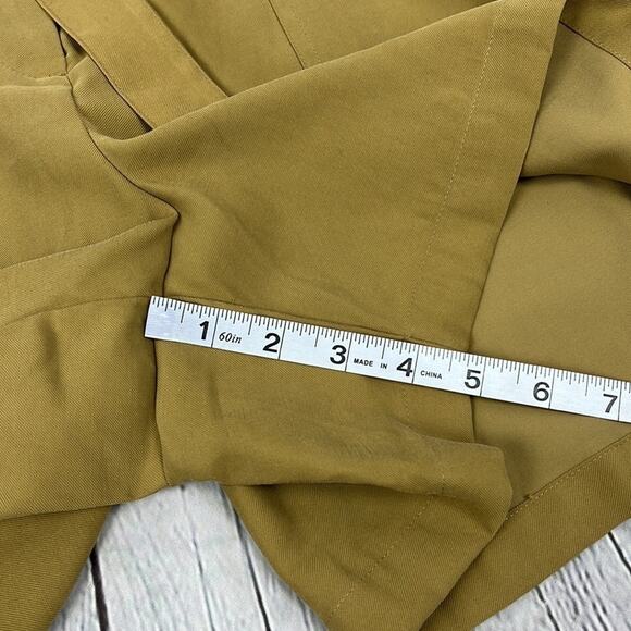 Nine West Women's Belted Shorts Pull On Khaki Size XL NWT Fall Style - Picture 9 of 9